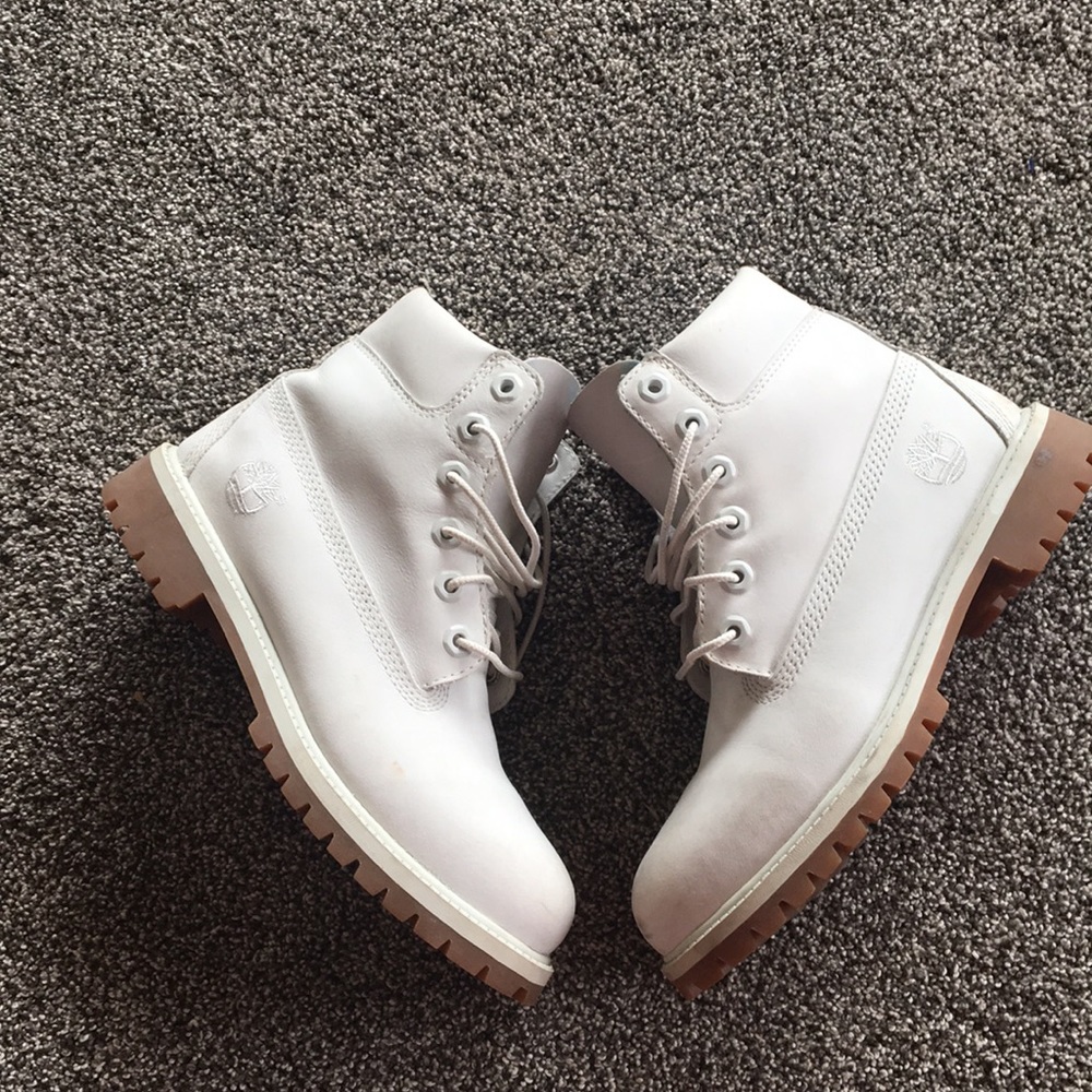 White timberlands size 5